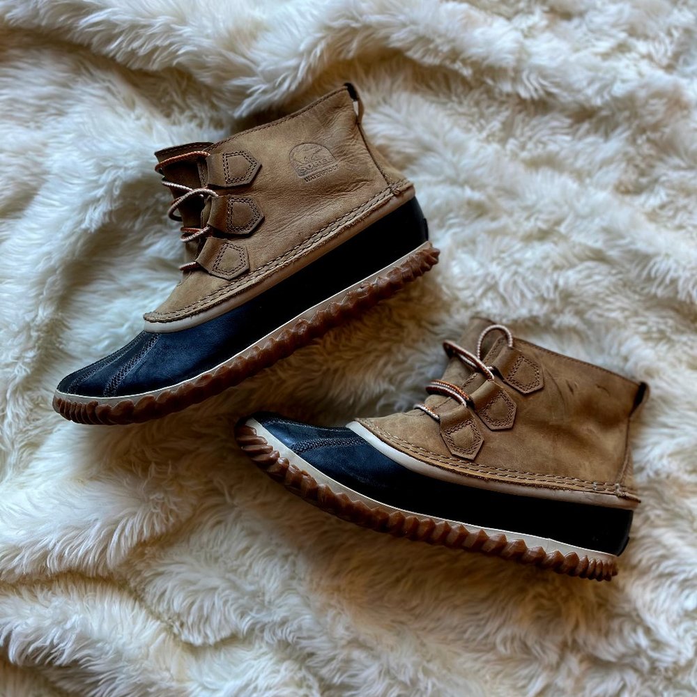 Sorel Women's Out N About Leather Snow Boot